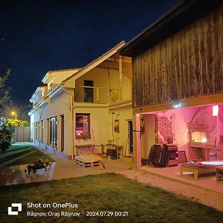Rîşnov Imperfect House酒店 外观 照片